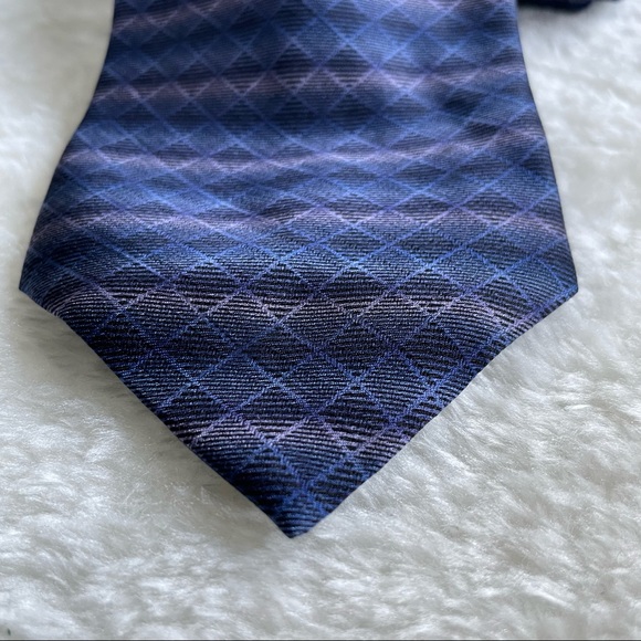 DKNY Blue and Gray Diamond Grid Printed Silk Tie - Picture 3 of 8